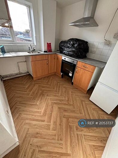 2 Bedroom Flat To Rent In High Street North, Dunstable, LU6