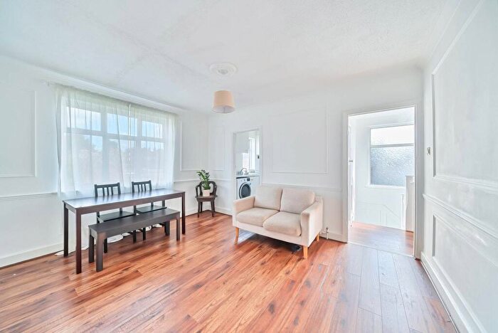 2 Bedroom Flat To Rent In Canterbury Road, Harrow, HA1