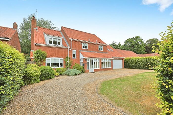 5 Bedroom Detached House For Sale In Vicarage Meadows, Dereham, NR19