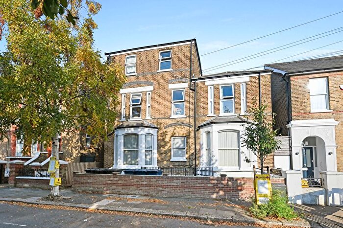 2 Bedroom Flat For Sale In Allison Road, Acton, W3