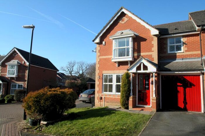 3 Bedroom Semi-Detached House To Rent In Temple Row Close, Leeds, West Yorkshire, Uk, LS15