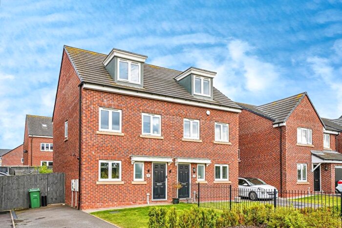 3 Bedroom Semi-detached House For Sale In Haydock Drive, Castleford, West Yorkshire, WF10