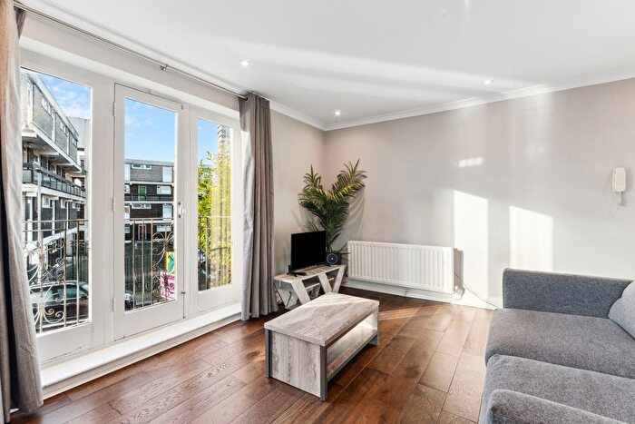 1 Bedroom Terraced House To Rent In Bolingbroke Walk, Battersea Park, SW11