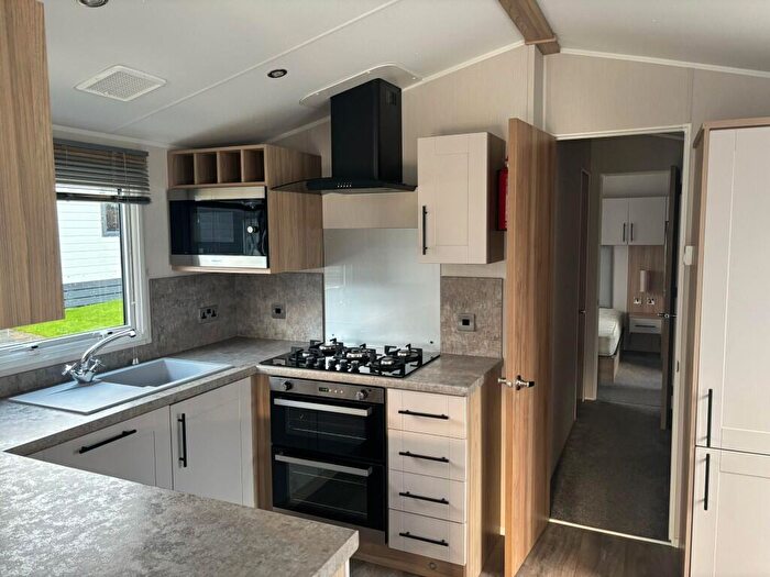 2 Bedroom Caravan For Sale In Looe, Cornwall, PL13