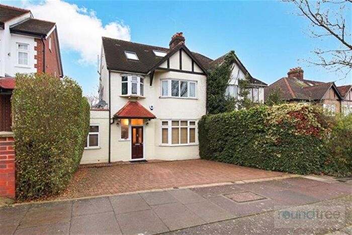 4 Bedroom House For Sale In Sunny Gardens Road, Hendon, NW4