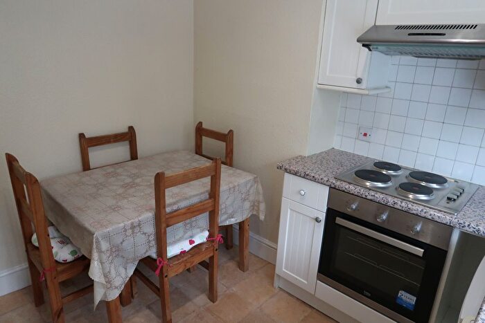 Studio To Rent In Greenford Road, Greenford, UB6
