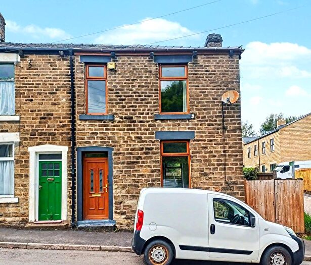 3 Bedroom End Of Terrace House For Sale In Simmondley Lane, Glossop, SK13