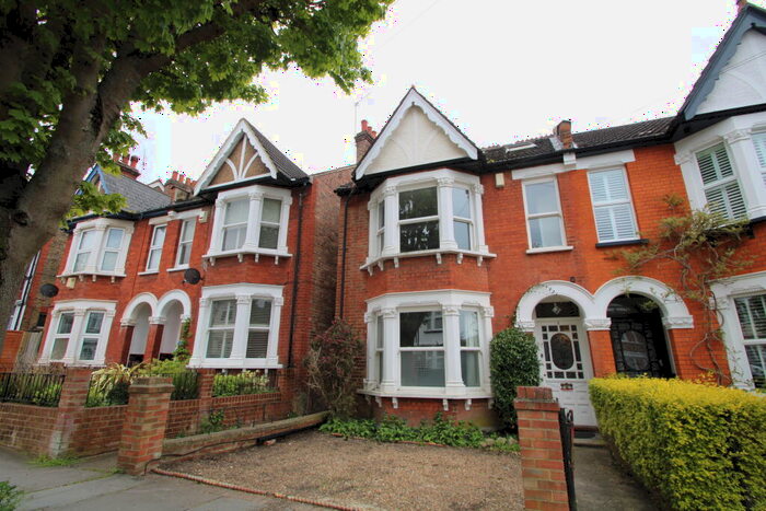 4 Bedroom House To Rent In Chisholm Road, Croydon, CR0