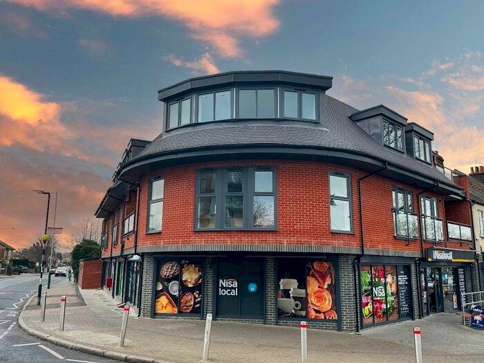 2 Bedroom Flat To Rent In Flat, Herald Court, Gubbins Lane, Romford, RM3