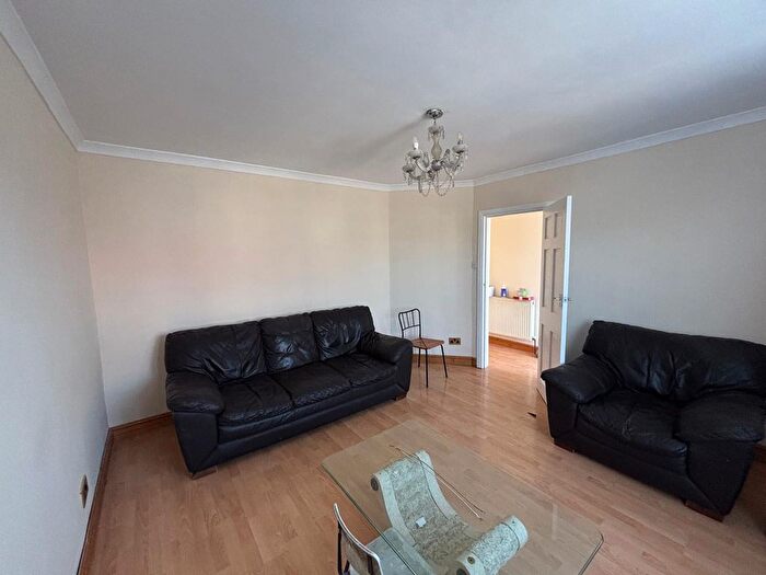 2 Bedroom Terraced House To Rent In Blundell Road, Edgware, Middlesex, HA8