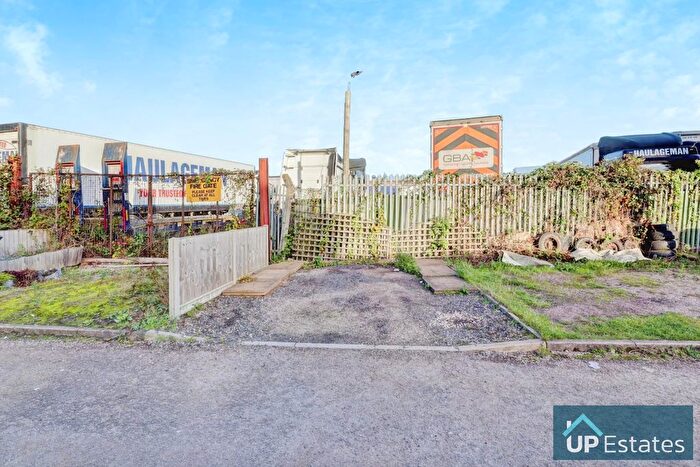 2 Bedroom End Of Terrace House To Rent In Rosemullion Close, Exhall, Coventry, CV7