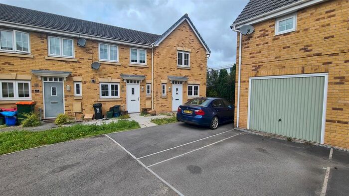 2 Bedroom End Of Terrace House To Rent In Schooner Close, Duffryn, Newport, NP10