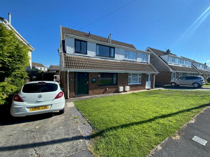3 Bedroom Semi-Detached House To Rent In Teglan Park, Tycroes, Ammanford, SA18