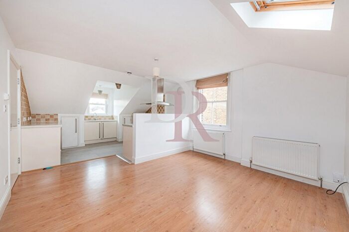 2 Bedroom Flat To Rent In Eaton Rise, Ealing, W5