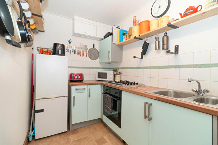 1 Bedroom Flat For Sale In Cutlog Vennel, Perth, PH1