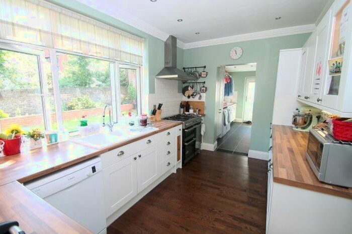 4 Bedroom Semi-Detached House To Rent In Havelock Road, Croydon CR0