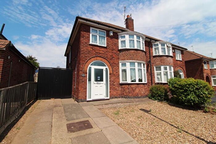 3 Bedroom Semi-Detached House For Sale In Queens Road, Blaby, Leicester, LE8