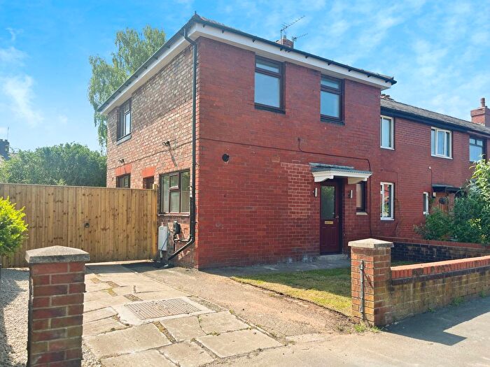 3 Bedroom Terraced House For Sale In Willow Road, Wigan, WN6