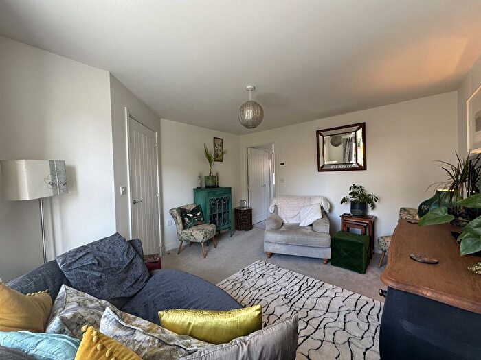 2 Bedroom Semi-Detached House For Sale In Hurricane Way, Southam, CV47