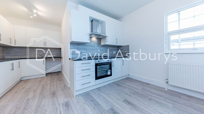 4 Bedroom Flat To Rent In Turnpike Lane, Crouch End, London, N8
