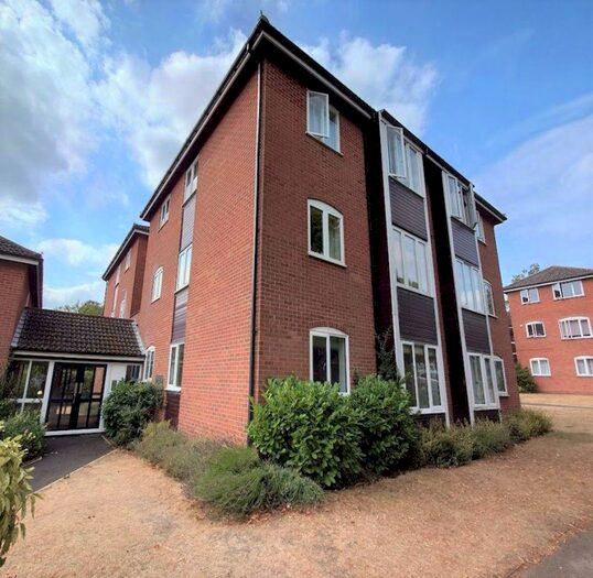 2 Bedroom Apartment To Rent In St Andrews Court, Bury St Edmunds, IP33