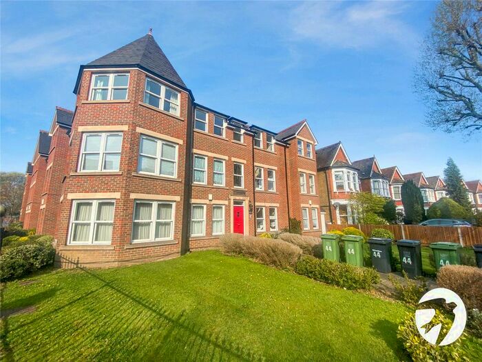 2 Bedroom Flat To Rent In Huntsworth Court, Canadian Avenue, Catford, London, SE6
