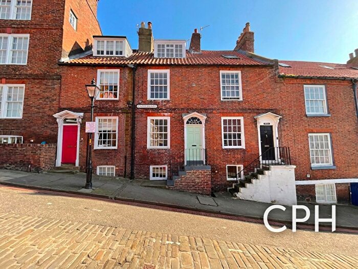 3 Bedroom Terraced House For Sale In Castlegate, Scarborough, YO11