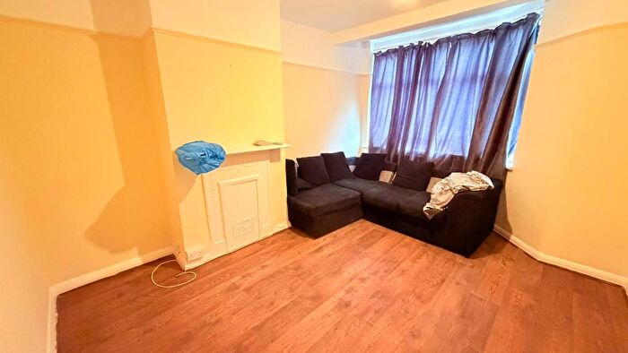 3 Bedroom Terraced House To Rent In Whitefriars Avenue, Harrow Weald, HA3