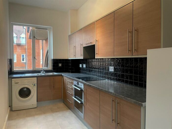 1 Bedroom Flat To Rent In Bluecoat Court, Hertford, SG14