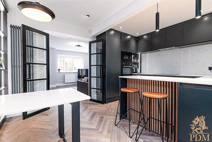 3 Bedroom Detached House To Rent In Poplar Close, Carlton, Nottingham, NG4