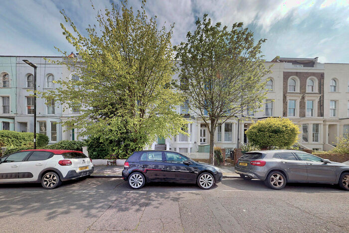 2 Bedroom Flat To Rent In Yonge Park, London, N4