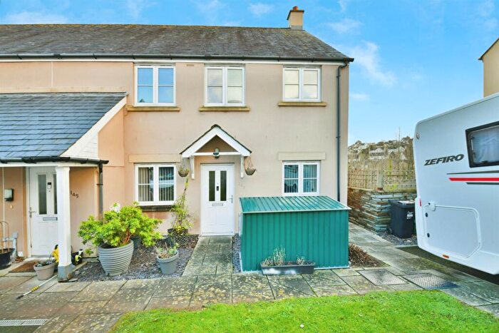 2 Bedroom Flat For Sale In Grassmere Way, Pillmere, Saltash, PL12