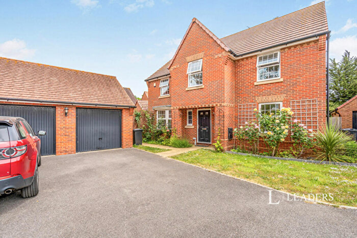 5 Bedroom Detached House To Rent In Wellers Close, Felpham, Bognor Regis, PO22