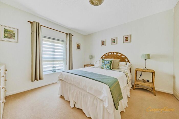 4 Bedroom Detached House For Sale In Toddington Park, Wick, BN17