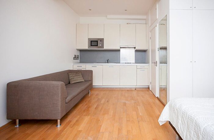 Studio To Rent In St. Stephens Gardens, Bayswater, W2