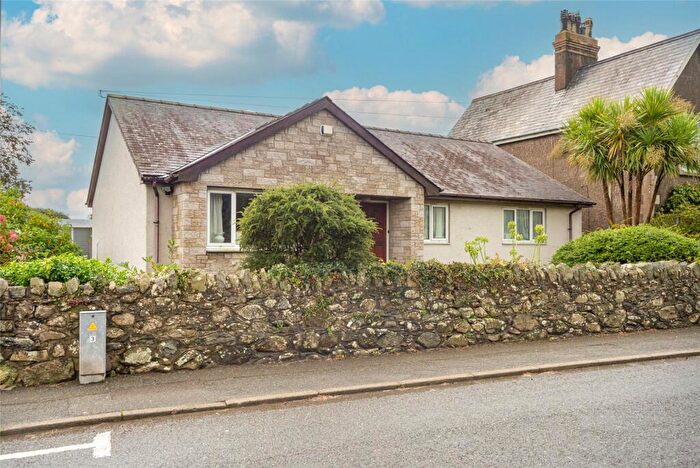 3 Bedroom Bungalow For Sale In Caeathro, Caernarfon, Gwynedd, LL55