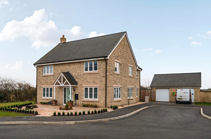 4 Bedroom Detached House For Sale In Pound Field Road, Aston, Bampton, OX18