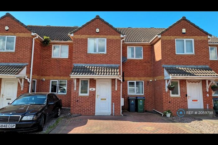 3 Bedroom Terraced House To Rent In Goldencrest Drive, Oldbury, B69