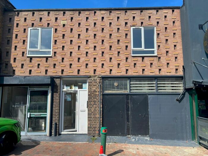 1 Bedroom Flat To Rent In High Street, Chatham, ME4