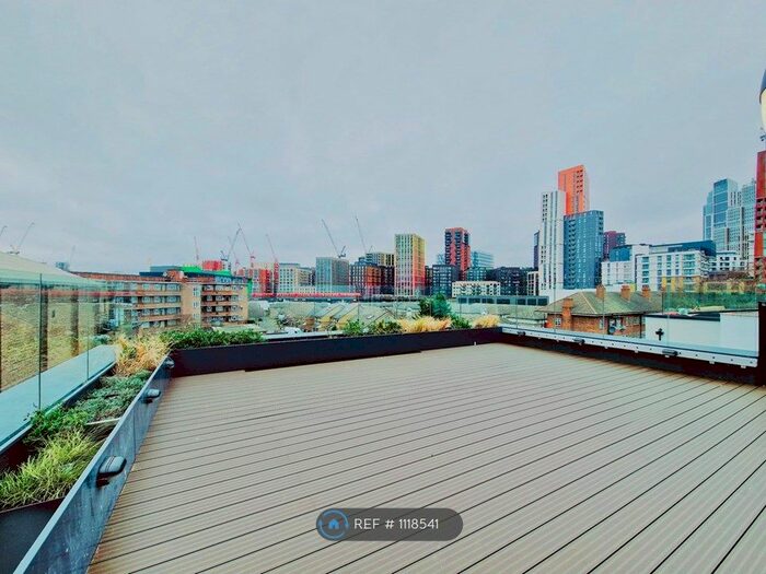 2 Bedroom Flat To Rent In Wandsworth Road, London, SW8