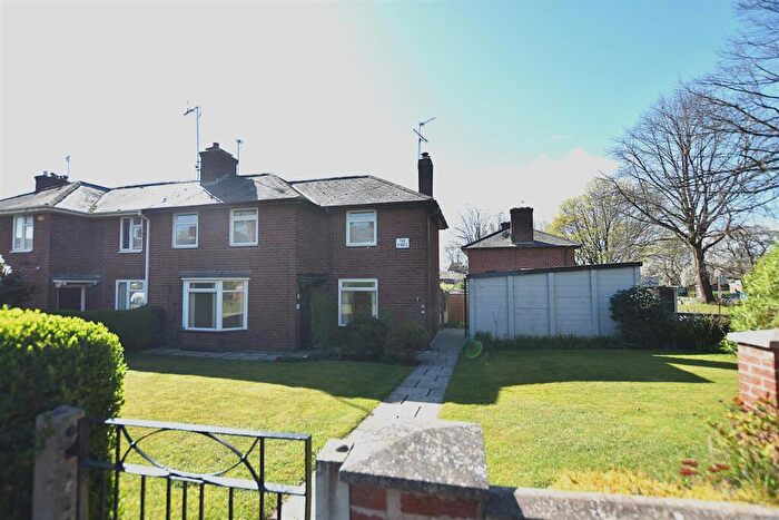 3 Bedroom Semi-Detached House For Sale In The Pines, Acton, Wrexham, LL12 - Photo 2