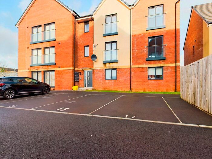 2 Bedroom Flat To Rent In Golwg Y Garreg, Swansea, SA1