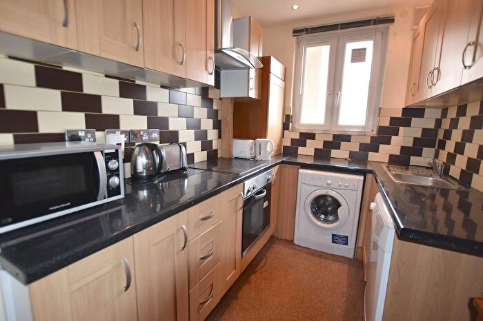 4 Bedroom Property To Rent In Eleanor House, Queen Caroline Street, Hammersmith, W6