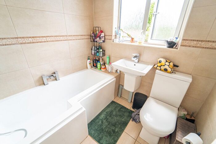 3 Bedroom Semi-Detached House For Sale In Wimborne Avenue, Southall, UB2