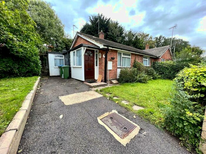 2 Bedroom Bungalow To Rent In Camley Close, Southampton, Hampshire, SO19
