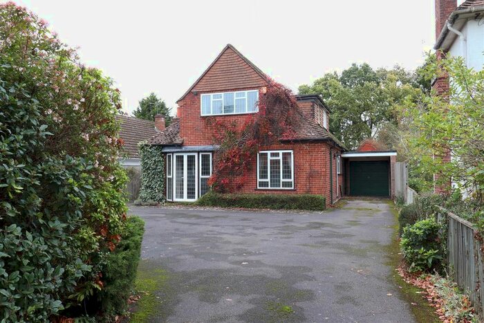 3 Bedroom Detached House To Rent In Cockney Hill, Tilehurst, Reading, RG30