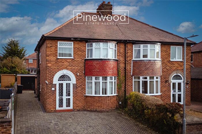 3 Bedroom Semi-Detached House For Sale In Mill View Road, Shotton, CH5