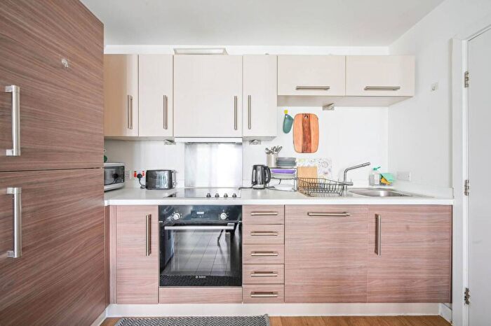 1 Bedroom Flat To Rent In Casson Apartments, , Poplar, London, E14