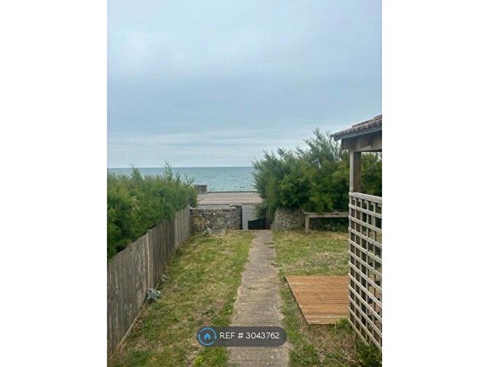 1 Bedroom Flat To Rent In Marine Parade, Seaford, BN25