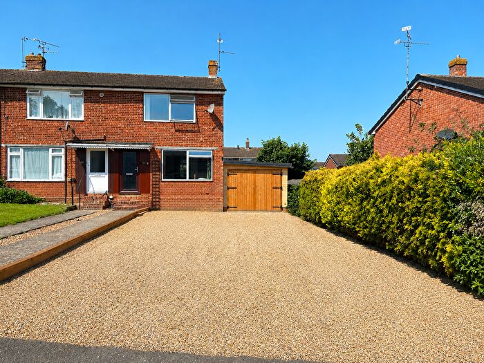 2 Bedroom End Of Terrace House For Sale In Staplehurst, Kent, TN12